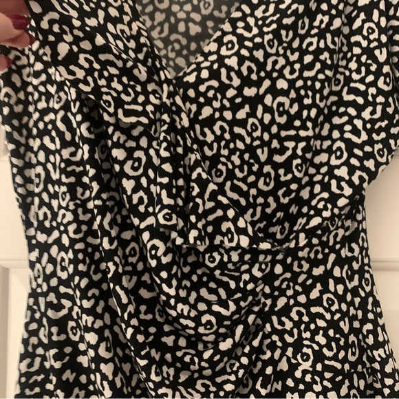 White House Black Market Cheetah Top - Picture 2 of 6